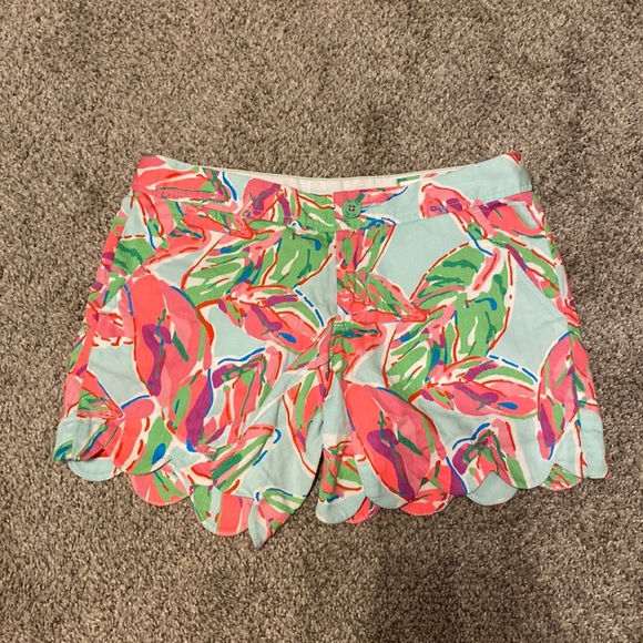 Lilly Pulitzer Pants - Lilly Pulitzer Buttercup Scalloped Hem Short